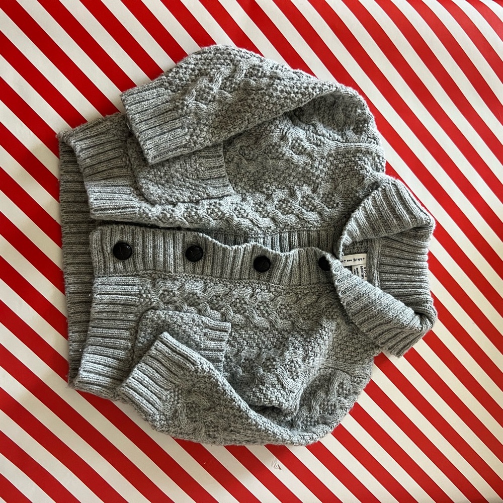 Size 6-12m Janie and Jack sweater